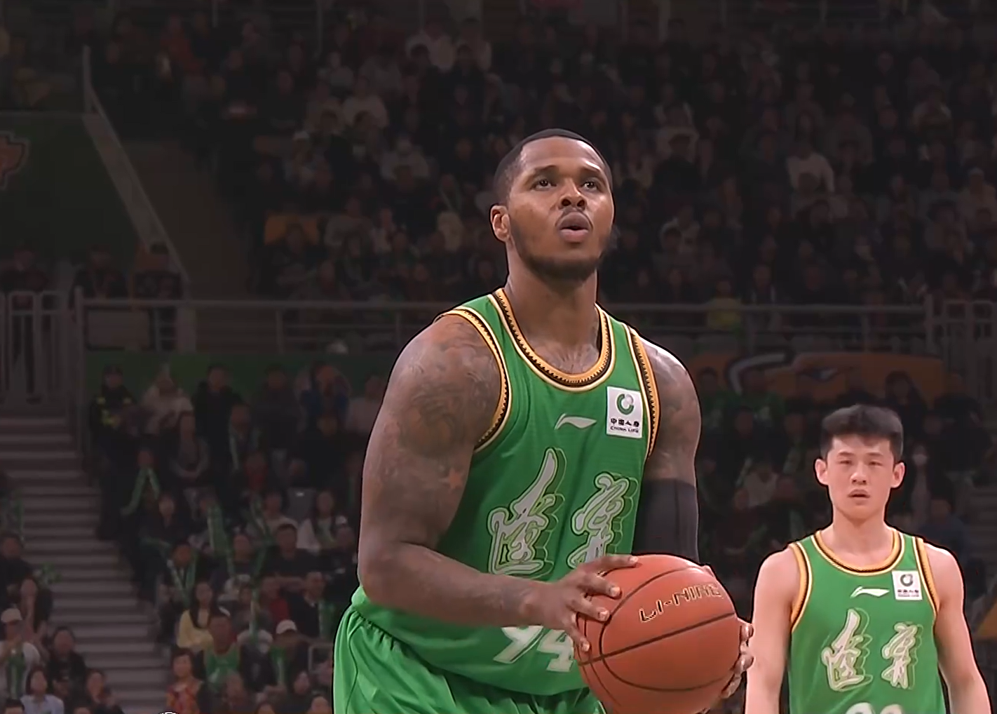 皇冠体育-重磅引援得0分1板，辽宁队丢了西瓜捡了芝麻！球迷：快点送走